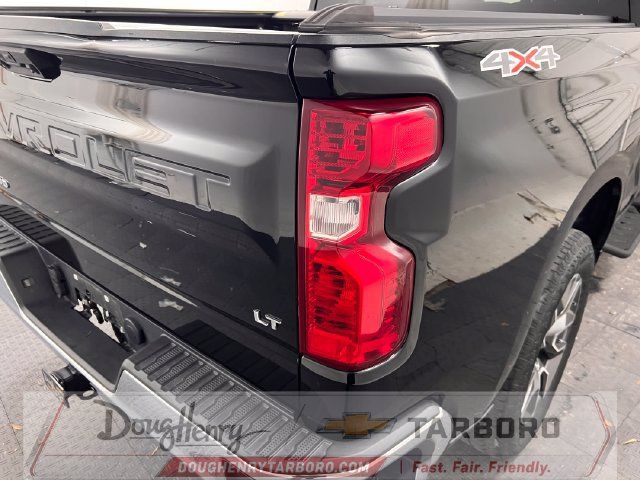 Used 2023 Chevrolet Silverado 1500 LT AWD/4WD image 13