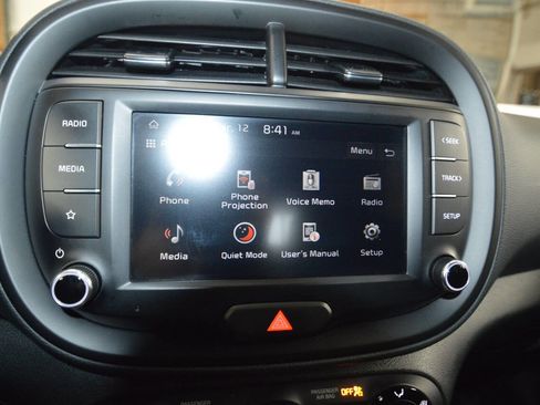 Used 2025 Kia Soul LX image 32