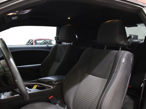 Used 2015 Dodge Challenger R/T w/ Quick Order Package 28B R/T RWD image 20
