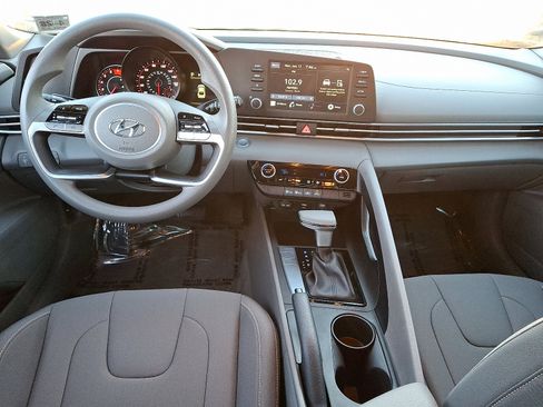 Certified 2023 Hyundai Elantra SEL image 15