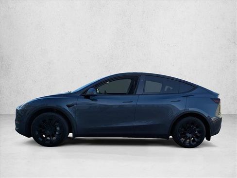 Used 2023 Tesla Model Y Long Range image 8