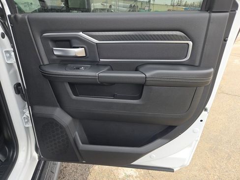 Used 2025 RAM 2500 Big Horn image 9