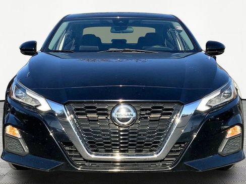 Used 2021 Nissan Altima 2.5 SV w/ SV Premium Package image 2