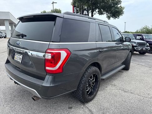 Used 2019 Ford Expedition XLT RWD image 6