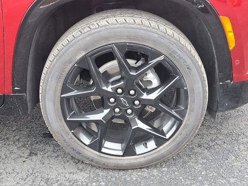 Used 2024 Chevrolet Traverse RS image 9