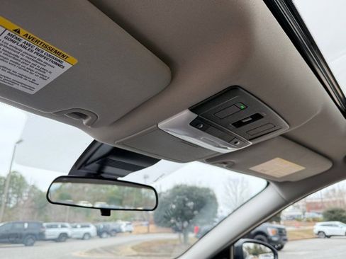 Used 2023 Nissan Altima 2.5 SR w/ SR Premium Package image 27