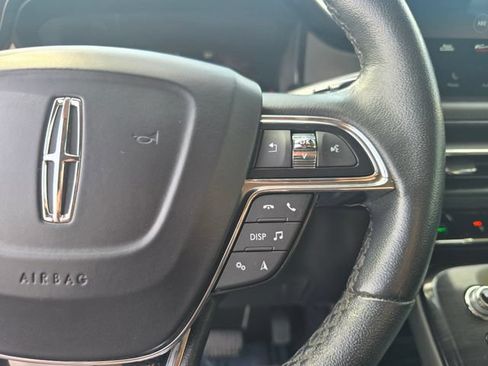 Used 2021 Lincoln Nautilus AWD image 25