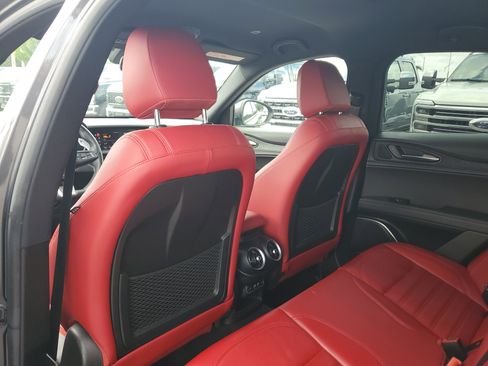 Used 2022 Alfa Romeo Stelvio Sprint image 13