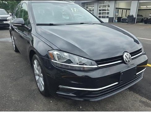 Used 2018 Volkswagen Golf SEL FWD image 1