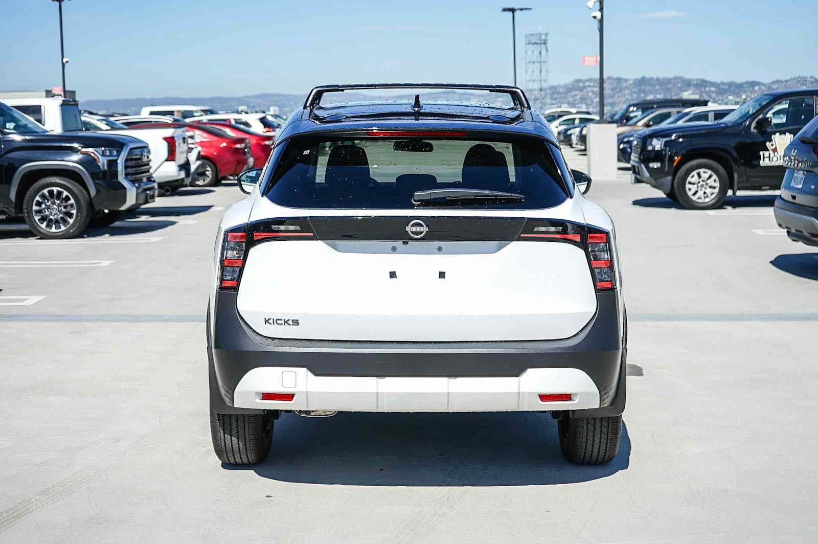 New 2027 Nissan Kicks SV FWD image 7