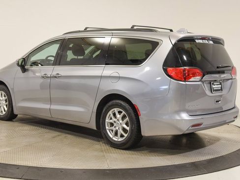 Used 2020 Chrysler Voyager Lxi image 9