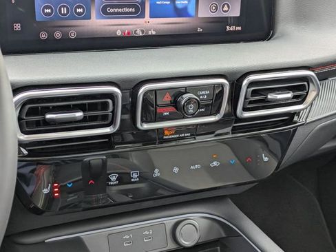 New 2026 Nissan Sentra SR w/ SR Premium Package image 22