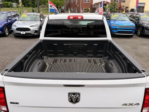 Used 2024 RAM 1500 Classic SLT AWD/4WD image 12
