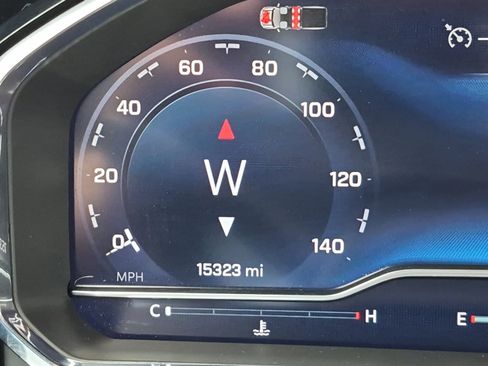 Used 2024 Chevrolet Silverado 1500 LT image 2