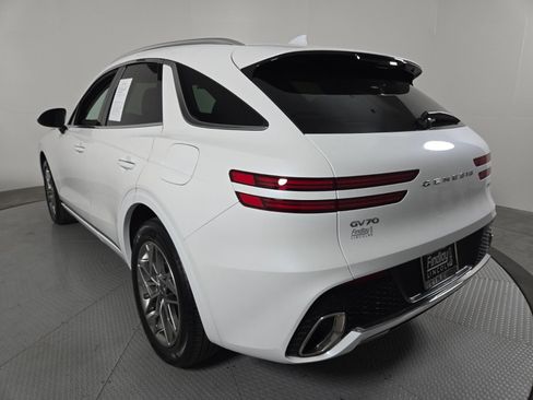 Used 2025 Genesis GV70 2.5T AWD/4WD image 6
