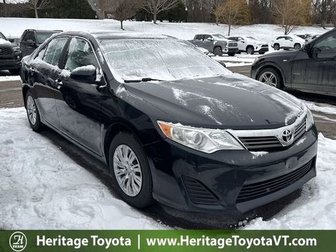 Used 2014 Toyota Camry L image 1