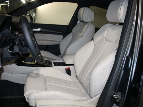 Certified 2025 Audi Q5 2.0T Premium image 7