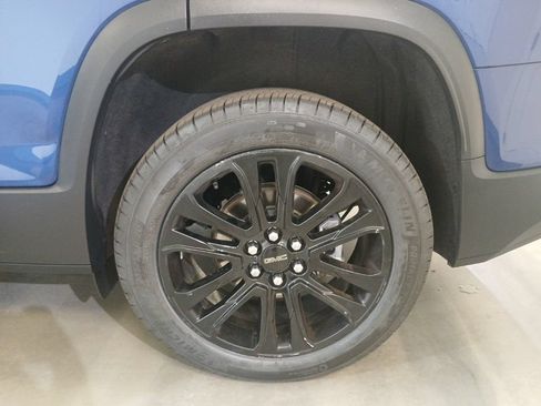Used 2023 GMC Acadia SLT w/ Elevation Edition AWD/4WD image 19