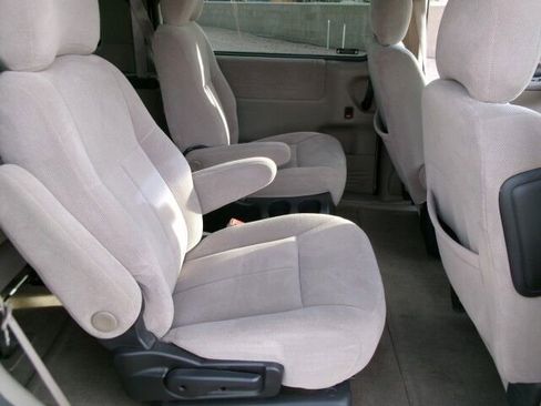 Used 2001 Oldsmobile Silhouette GL image 15