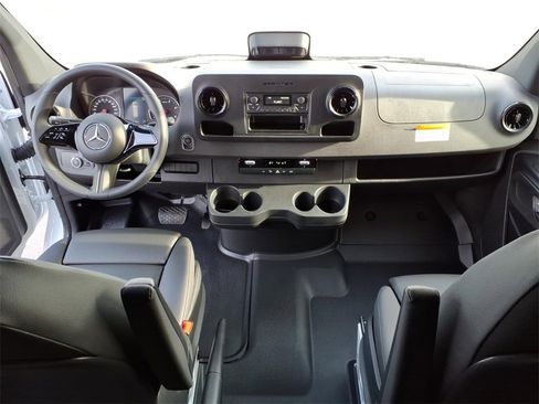 New 2026 Mercedes-Benz Sprinter 2500 image 27