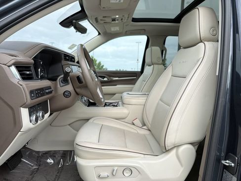 Used 2021 GMC Yukon Denali w/ Denali Premium Package AWD/4WD image 6