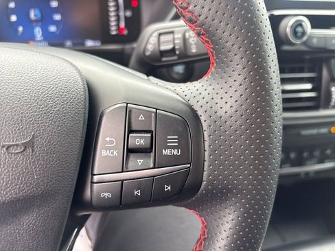 Used 2024 Ford Escape ST-Line image 17