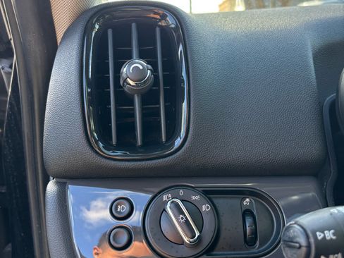 Used 2019 MINI Cooper Countryman S image 11