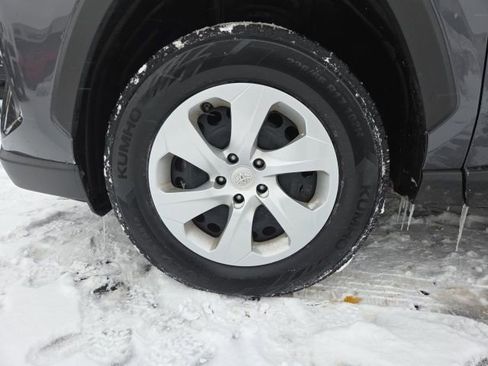 Used 2022 Toyota RAV4 LE image 24