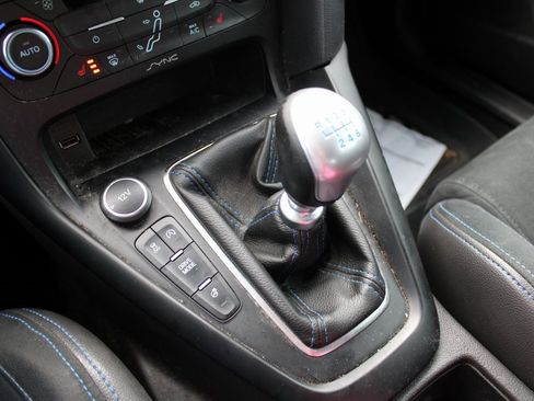 Used 2016 Ford Focus RS image 22