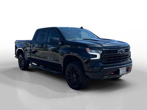 Used 2024 Chevrolet Silverado 1500 LT Trail Boss w/ Convenience Package II AWD/4WD image 7