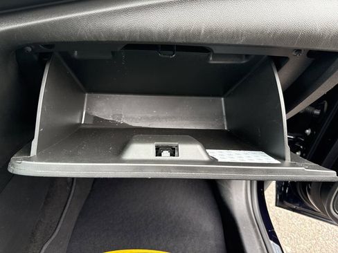 Used 2021 Buick Encore GX Essence w/ Advanced Technology Package image 39