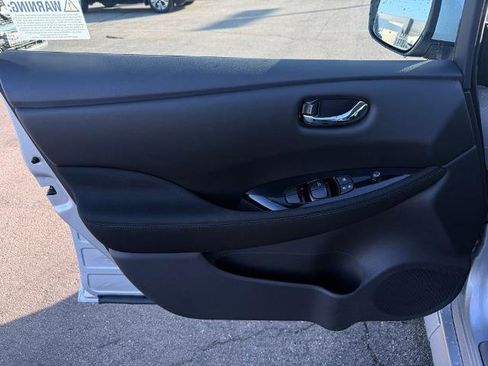 Certified 2025 Nissan Leaf SV Plus image 18