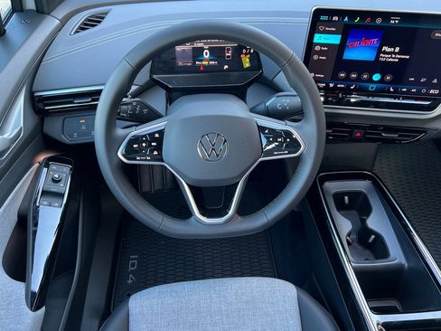 New 2025 Volkswagen ID.4 Pro image 14