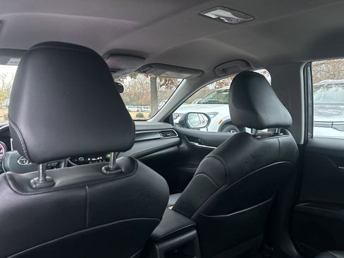 Used 2024 Toyota Camry SE image 27