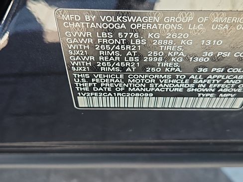Certified 2024 Volkswagen Atlas Cross Sport SEL Premium R-Line AWD/4WD image 9