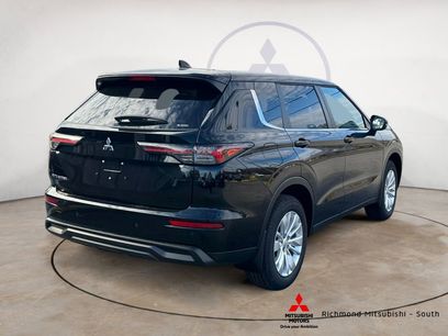 New 2026 Mitsubishi Outlander ES