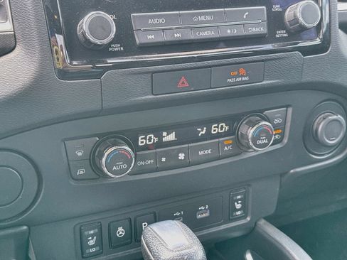 Used 2022 Nissan Frontier SV RWD image 17
