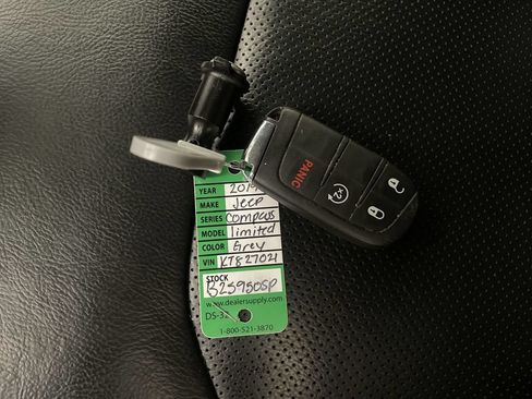 Used 2019 Jeep Compass Limited w/ Safety & Security Group AWD/4WD image 29