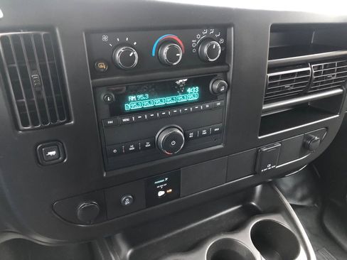 Used 2024 GMC Savana 2500 w/ Driver Convenience Package image 26