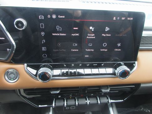 New 2026 GMC Canyon AT4 image 18