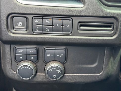 Used 2021 Chevrolet Tahoe Premier image 18