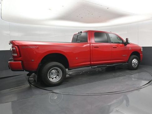 Used 2023 RAM 3500 Laramie AWD/4WD image 3