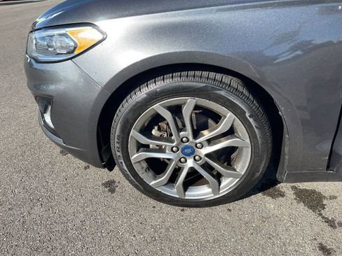 Used 2019 Ford Fusion Titanium FWD image 25