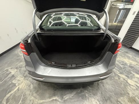 Used 2020 Ford Fusion SE image 31