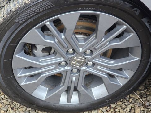 Used 2025 Honda Odyssey Touring image 32