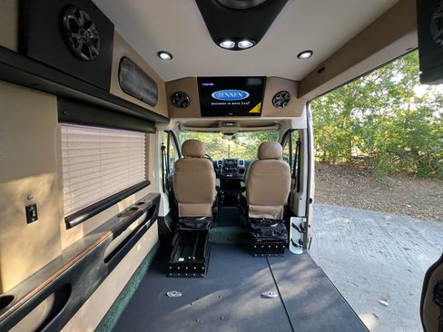 Used 2017 RAM ProMaster 2500 w/ Premium Appearance Group image 45