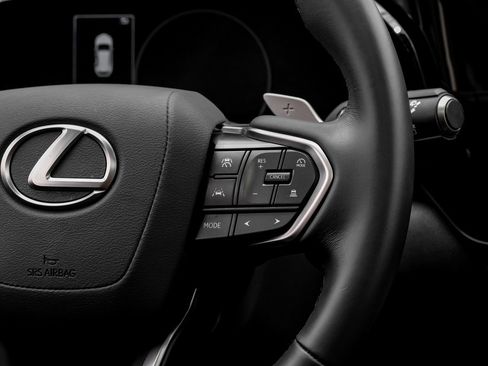 Used 2025 Lexus NX 250 FWD w/ Premium Package image 16