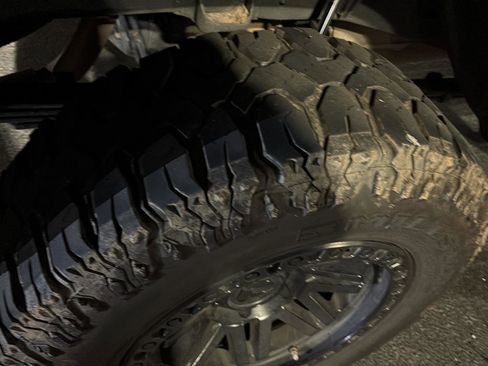 Used 2020 Toyota Tacoma TRD Sport image 5