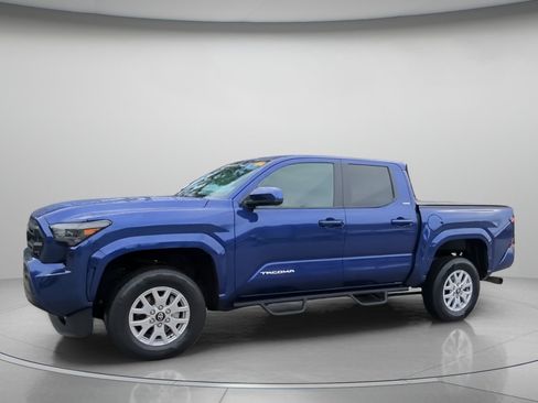 Used 2025 Toyota Tacoma SR5 RWD image 11