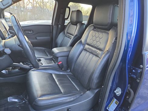 Used 2022 Nissan Frontier PRO-4X w/ Pro-4X Premium Package image 12